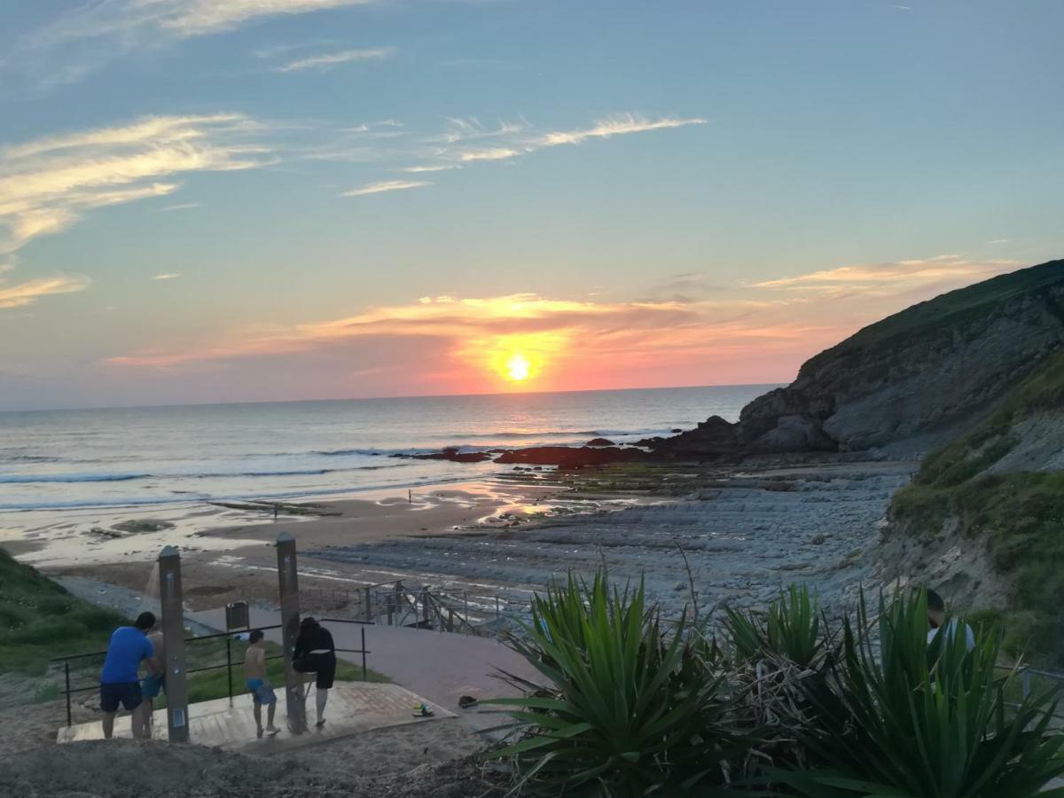 Villa Dalia Suances Buitenkant foto